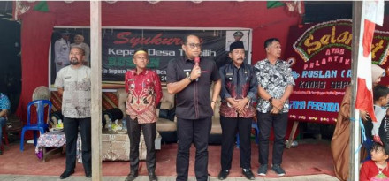 Album : Bupati hadiri sukuran kepala desa sepaso